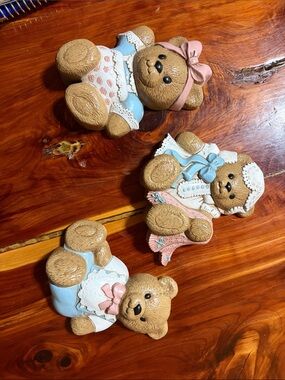 Set of 3 Burwood Teddy Bear Wall Plaques in Pastel Blue & Pink